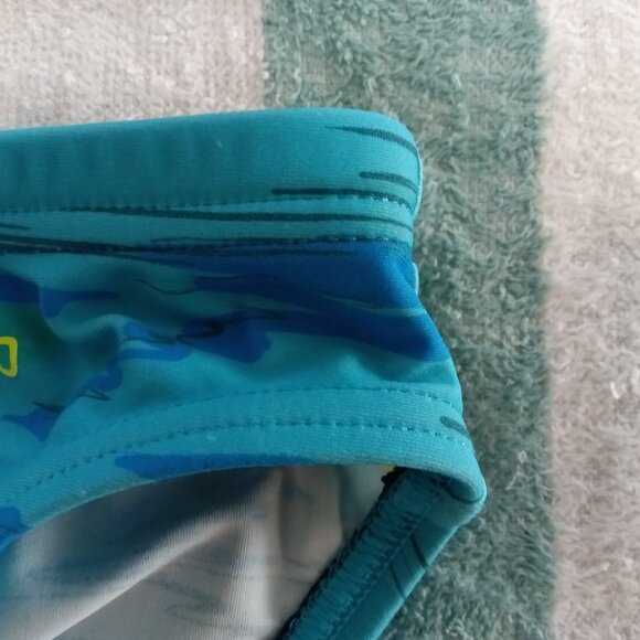 SPEEDO SWIM BRIEF, SIZE 30", BLUE TROPICAL PATTERN - (*) Pre-owned - Picture 3 of 8